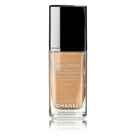 fondotinta chanel vitalumiere|chanel vitalumière sunscreen.